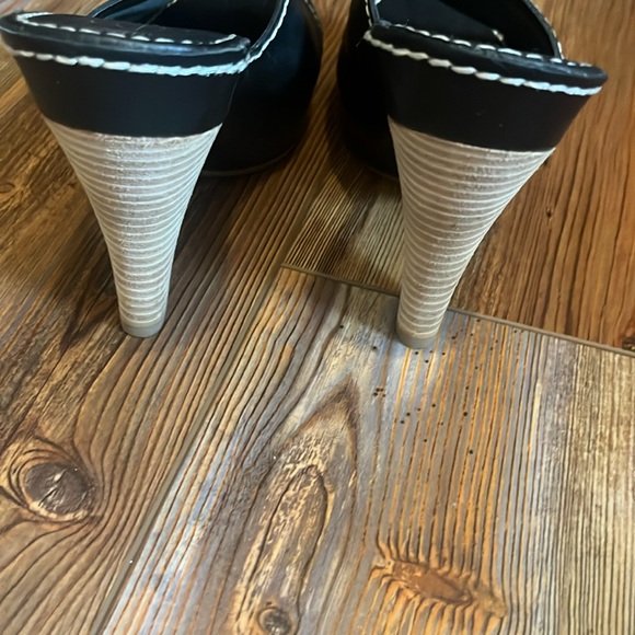 Max Studio mules. - Picture 4 of 7